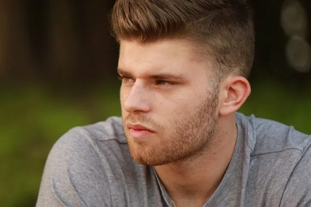 corte de pelo hombres tupé